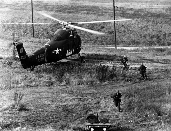 U.S. soldiers in Germany during a training near the zonal boundary