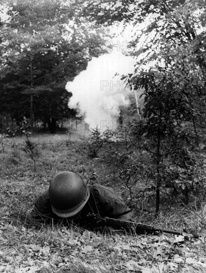 Manoeuvre of US army in Berlin Grunewald