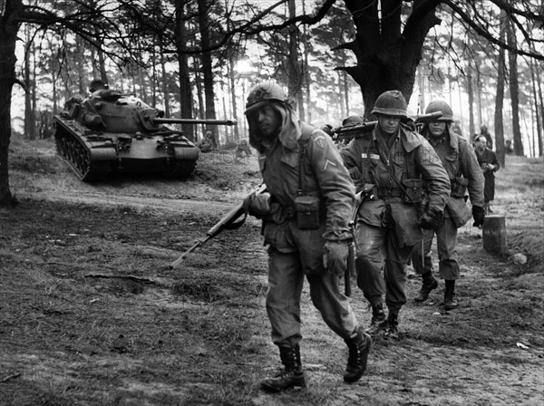 Manoeuvre of US army in Berlin Grunewald