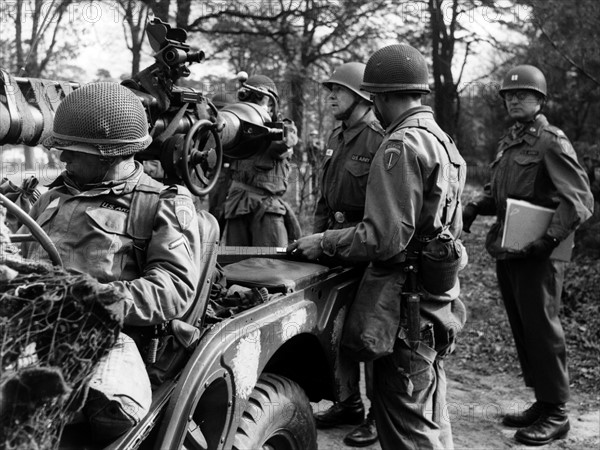 US general Frederick O. Hartel during manoeuvre of US army in Berlin Grunewald