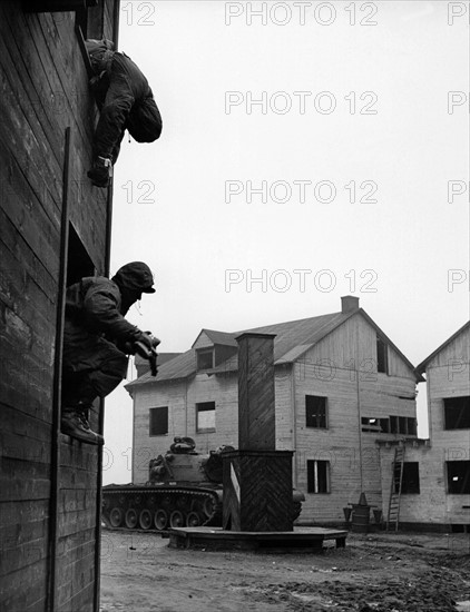 Manoeuvre of US army in ghost village Parks Range in Berlin