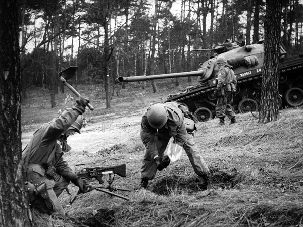 Manoeuvre of US army in Grunewald in Berlin