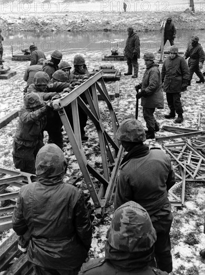 US pioneers during bridge construction during German-American manoeuvre "Silberkralle"