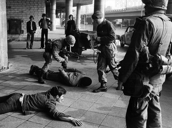 US military maneuver in Berlin subway