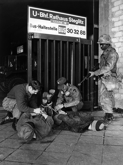 US military manoeuvre in the underground of Berlin