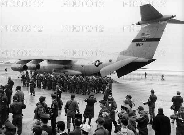 US soldiers land in Germany for the participation in the manoeuvre REFORGER I