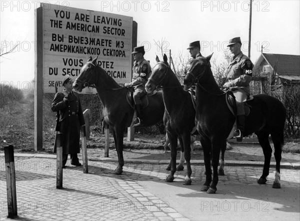 Mounted military police of the U.S. army