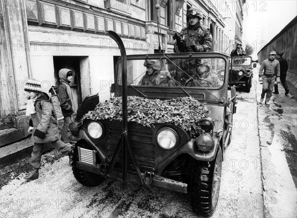 U.S. military patrol at the Berlin Wall