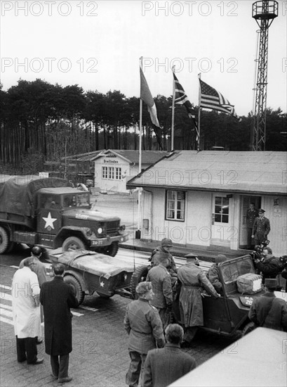 US troop transport to Berlin leads through Soviet zone