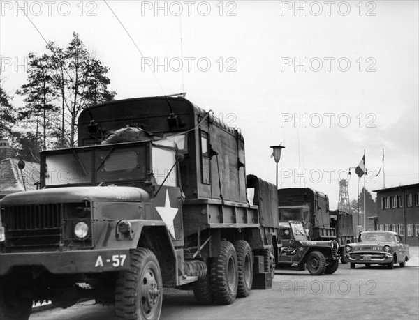 US troop transport to Berlin leads through Soviet zone