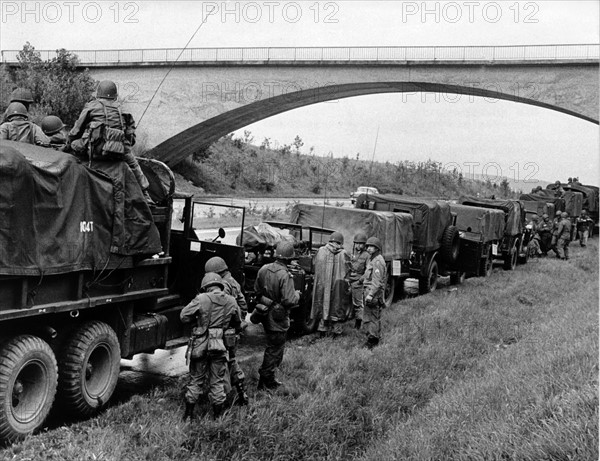 US troop transport to Berlin leads through Soviet zone