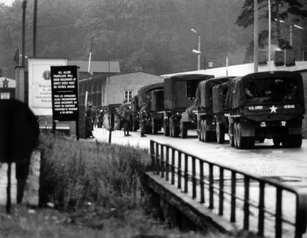 US troop transport to Berlin leads through Soviet zone