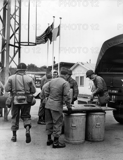 Held back US convoys are supplied from West Berlin