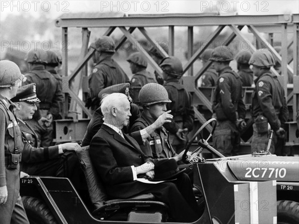 Lübke visiting US forces in Hanau