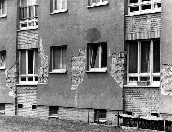 Decrepit apartments of the US Army