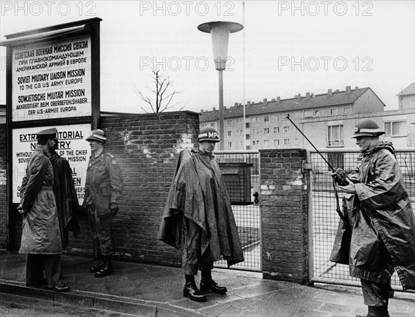 Soviet military mission in Frankfurt am Main is sealed off by US army