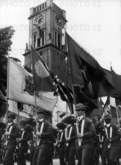 Military parade in Berlin-Schöneberg