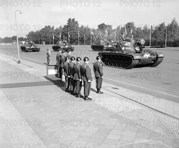 Parade on the 11th anniversary of US army deployment in Berlin