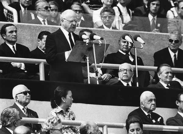 Munich 1972: memorial ceremony at Olympic Stadium