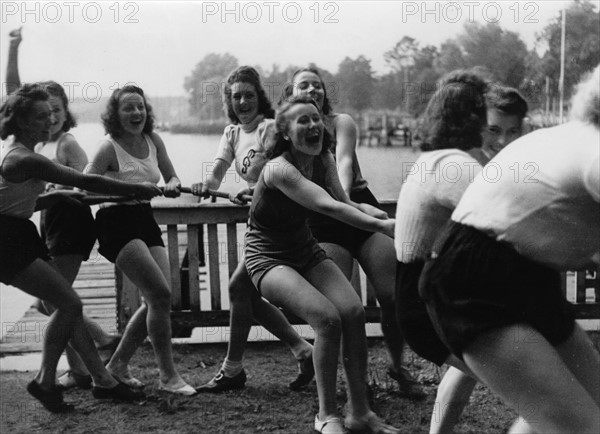 WW II - women at the front 1943