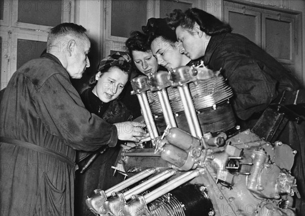 WW II - women at the front 1944