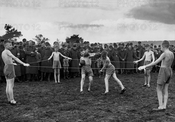 Third Reich - HJ boxing lessons