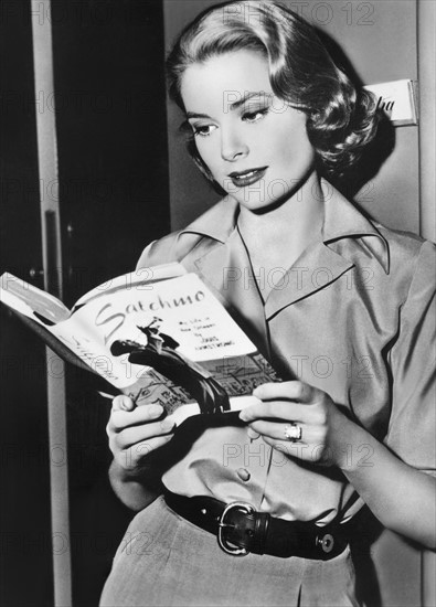 Grace Kelly zu: "Die oberen Zehntausend"
