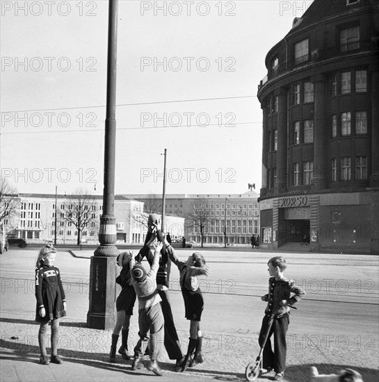 Post-war period - everyday-life in Berlin