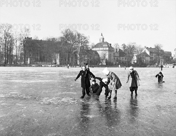 Berlin - children in winter