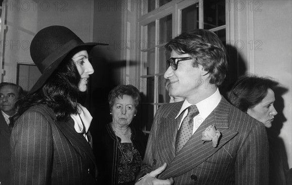 Yves Saint-Laurent et Carmen Mayrink-Veiga