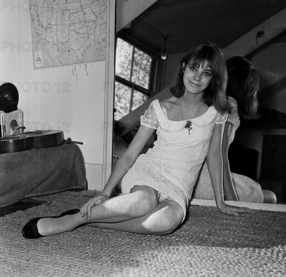 JANE BIRKIN
British-born French Actress and Singer
Universal Pictorial Press...