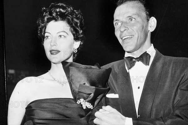 AVA GARDNER &  FRANK SINATRA
Date: 01.06.1953.