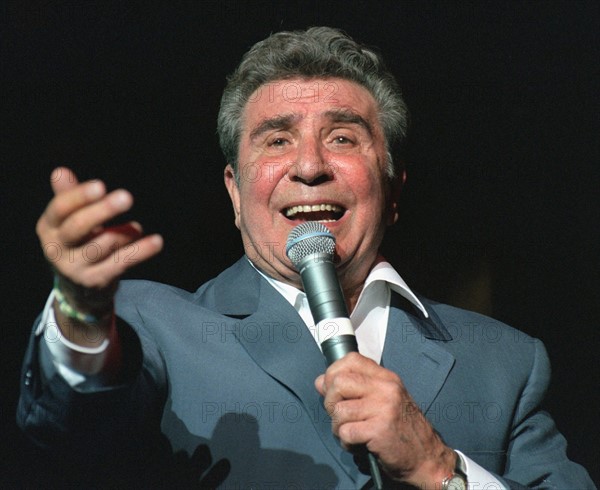 Gilbert Becaud wird 70 Jahre alt