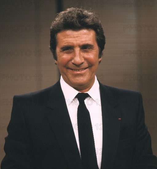 Gilbert BECAUD, Portrait