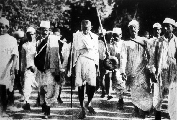Gandhi pendant la Marche du Sel en 1930