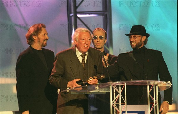 2nd Left: ROBERT STIGWOOD
Australian Theatre Executive
with THE BEE...