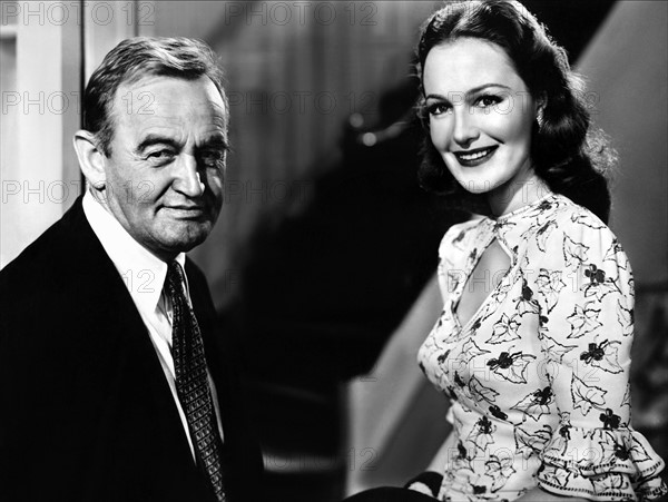 BARRY FITZGERALD & DOROTHY HART 
Character(s): Det. Lt. Dan Muldoon, Ruth Morrison 
Film 'THE NAKED CITY' (1948) 
Directed By JULES DASSIN 
04 March 1948 
CTW89165 
Allstar/UNIVERSAL 
**WARNING**
This Photograph is for editorial use only and is the copyright of UNIVERSAL
 and/or the Photographer assigned by the Film or Production Company & can only be reproduced by publications in conjunction with the promotion of the above Film.
A Mandatory Credit To UNIVERSAL is required.
The Photographer should also be credited when known.
No commercial use can be granted without written authority from the Film Company.