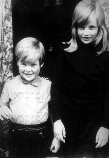 Diana Spencer et son frère Charles, 1968