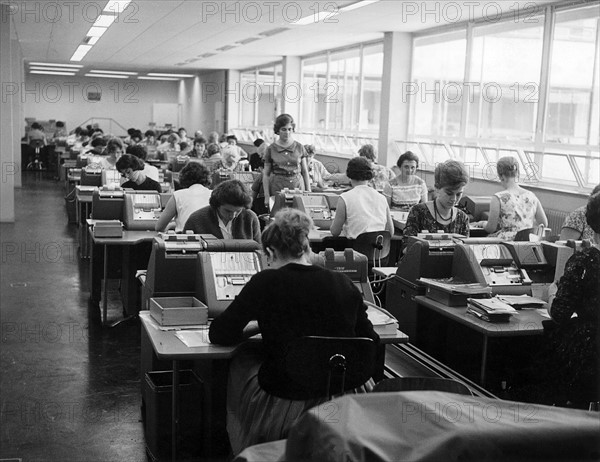Traitement des ventes par correspondance de la marque Neckermann dans les années 60