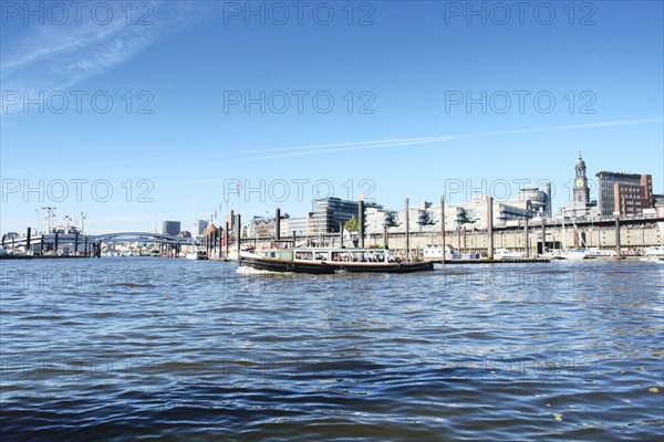 Hafenrundfahrt im Hamburger Hafen