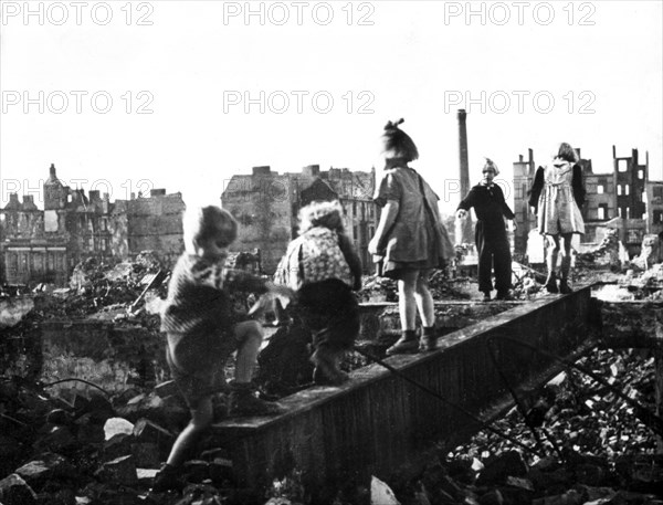 Zweiter Weltkrieg - Hamburg nach dem Feuersturm