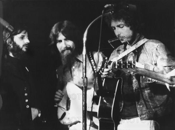 Les Beatles et Bob Dylan sur scène, 1971