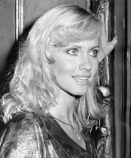5607516 (900324) England, London am 13.09.1978: Olivia NEWTON-JOHN (*26.09.1948), australische Schauspielerin und Sängerin englischer Herkunft, Portrait während der Filmpremiere von "Grease" im Empire Theatre am Leicester Square. | Verwendung weltweit