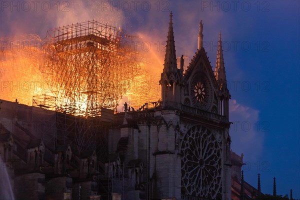 Incendie de Notre-Dame de Paris le 15 avril 2019