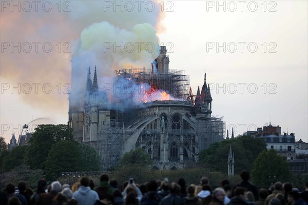 Incendie de Notre-Dame de Paris le 15 avril 2019