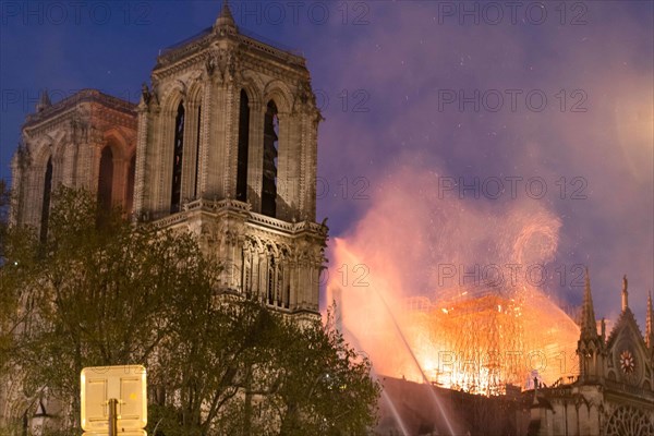 Incendie de Notre-Dame de Paris le 15 avril 2019