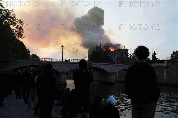 Incendie de Notre-Dame de Paris le 15 avril 2019