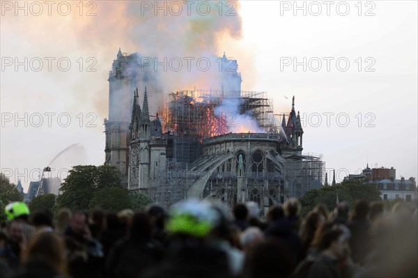 Incendie de Notre-Dame de Paris le 15 avril 2019