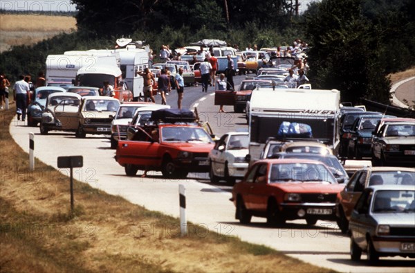 Grand embouteillage sur l'autoroute A7 près de Hammelburg en direction de Fulda (Allemagne)