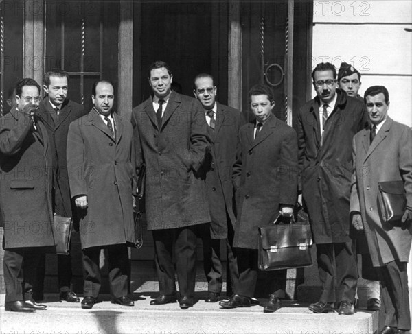 Die algerische Delegation. Am 18. März 1962 unterzeichneten Vertreter Frankreichs und der algerischen Befreiungsfront FLN in Evian-les-Bains ein Abkommen, das Algerien Frieden und Unabhängigkeit brachte